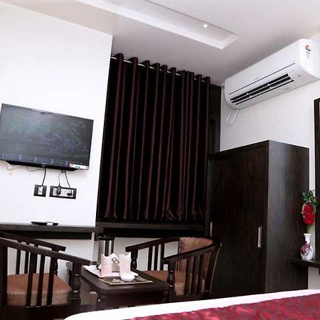 Hotel Vinayak Lifestyle Hotels Lucknow Exterior foto