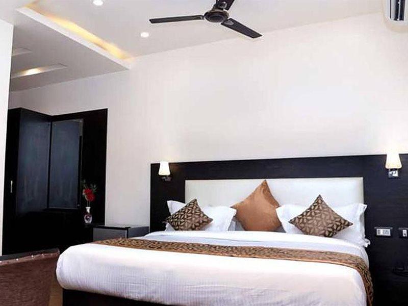 Hotel Vinayak Lifestyle Hotels Lucknow Exterior foto
