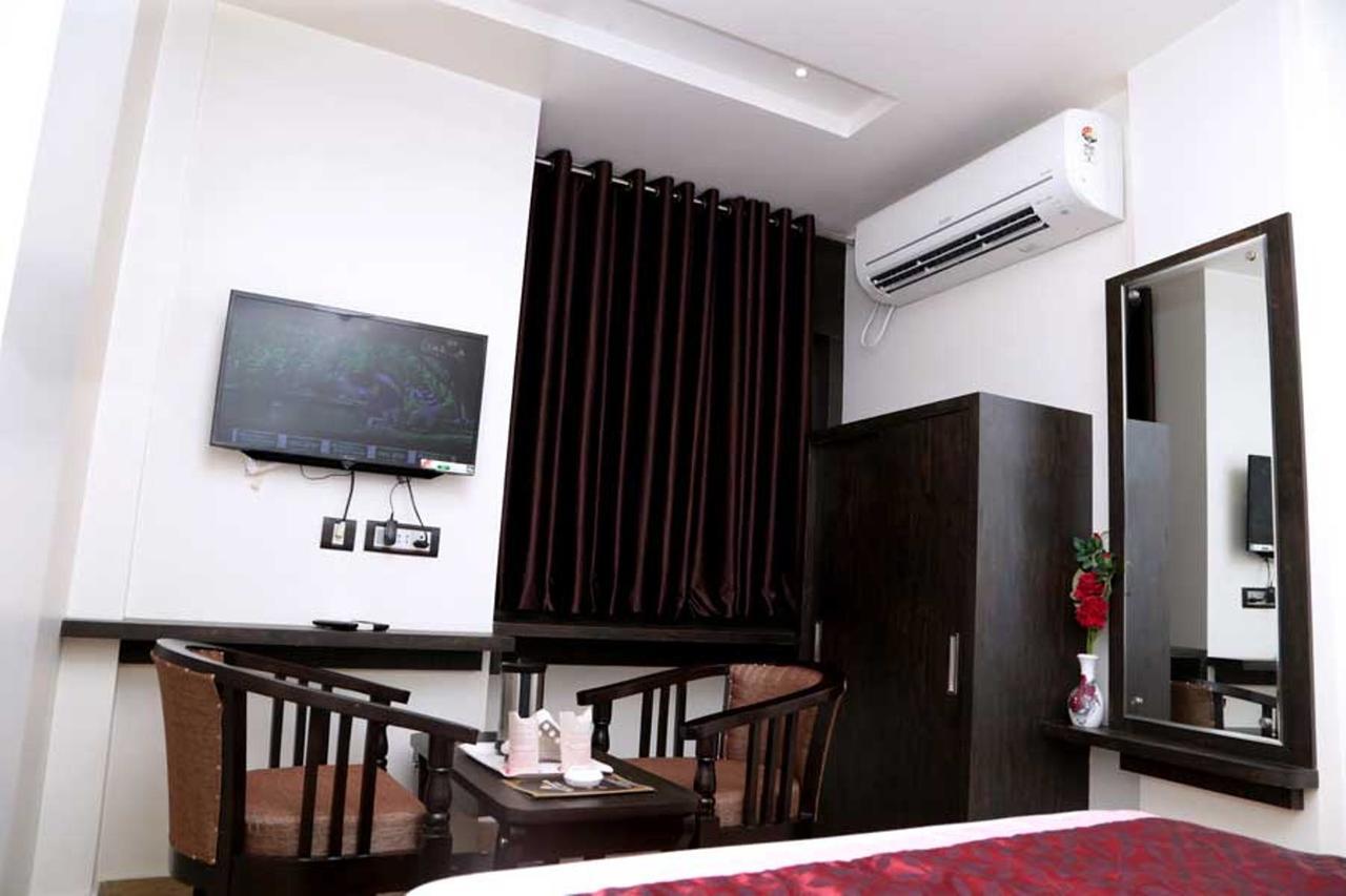 Hotel Vinayak Lifestyle Hotels Lucknow Exterior foto